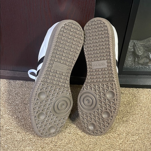 Adidas White and Black Classic Sneakers Samba - Picture 5 of 9